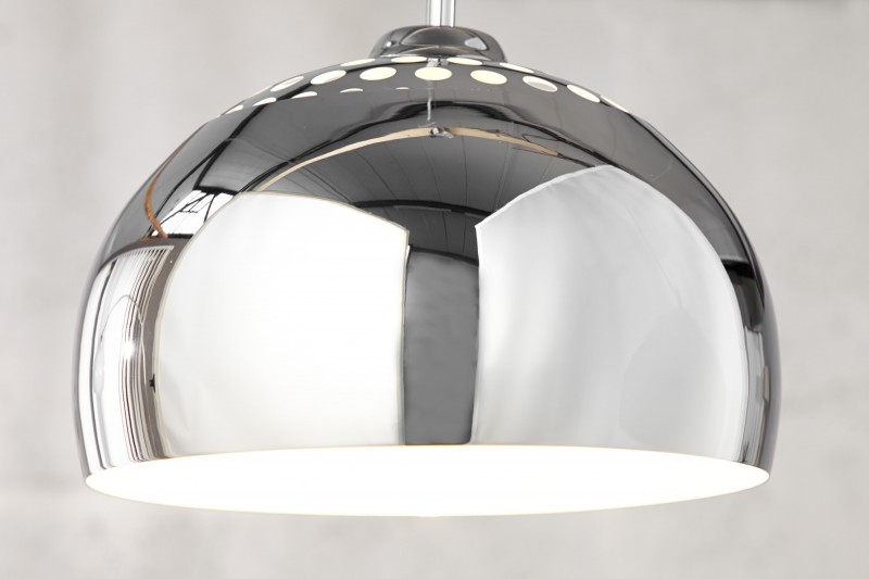 Lampe suspendue design boule en acier chromé