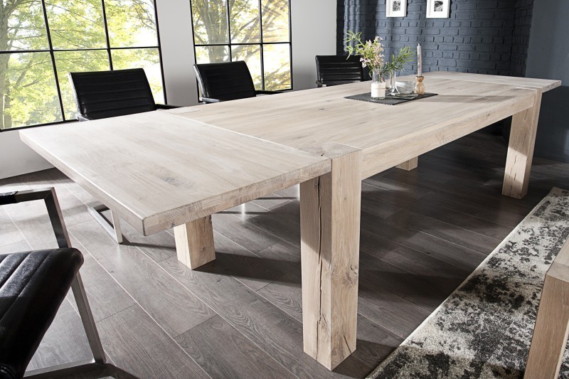 Table à manger extensible rectangulaire de couleur chêne clair en bois