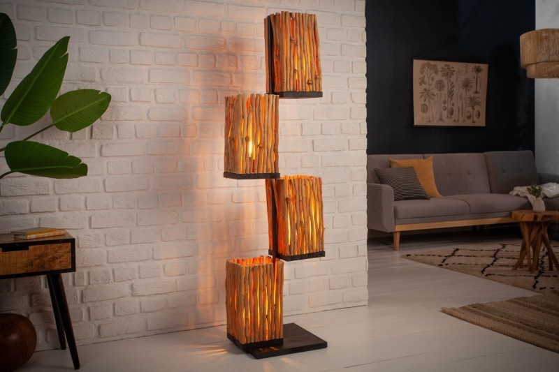 Lampadaire de 154cm en bois massif coloris naturel